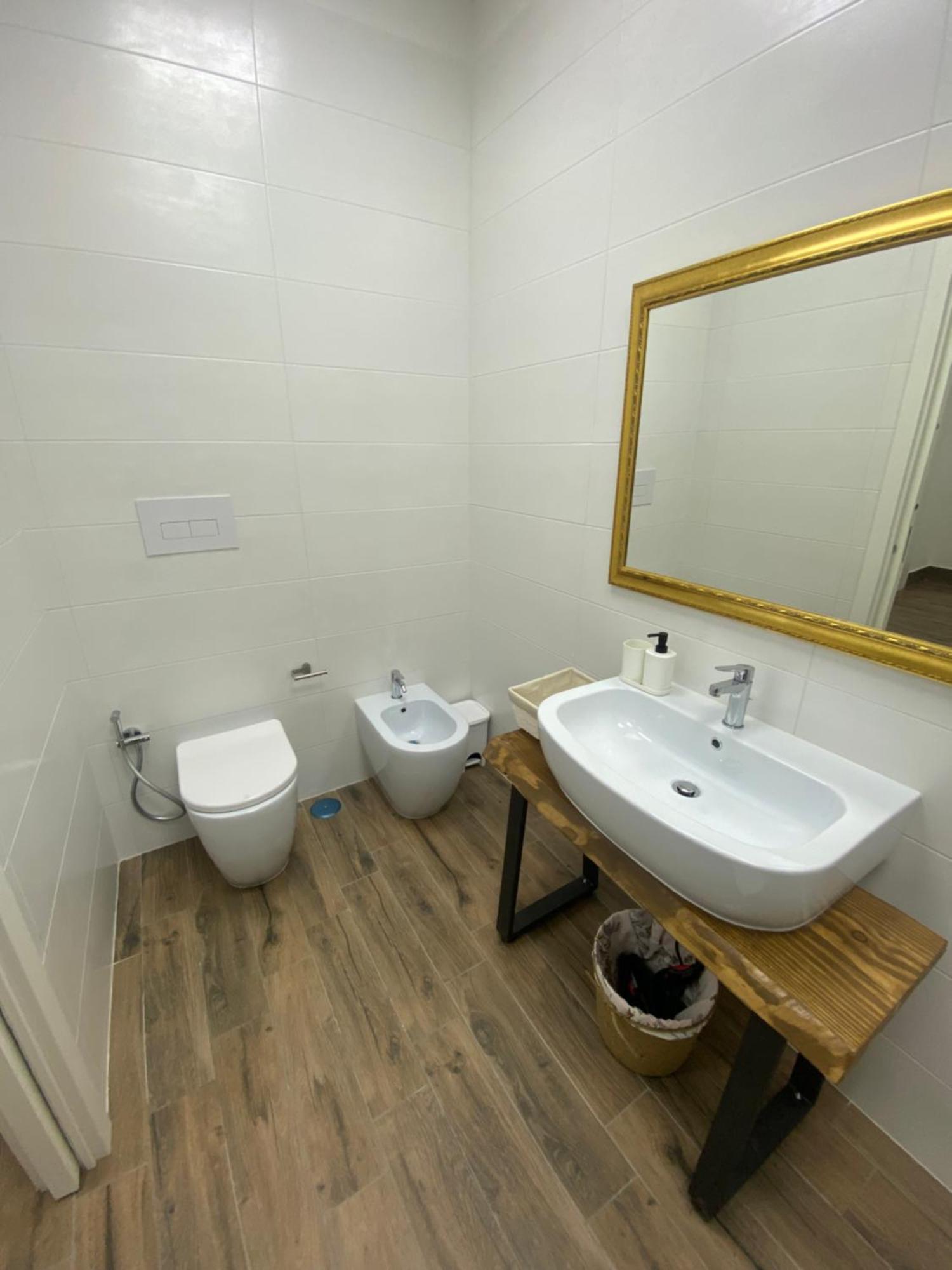 Bed & Breakfast La Di Laura Naples